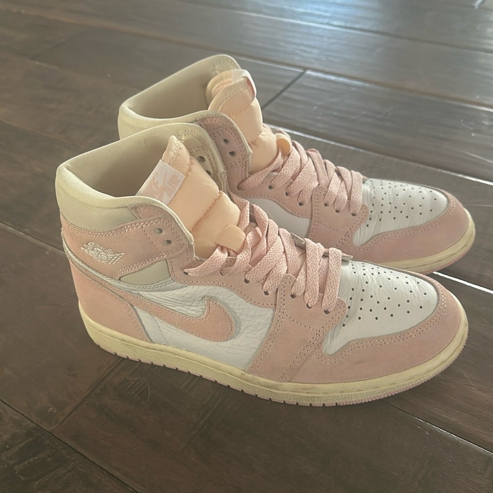 Women’s Nike Air Jordan high tops, light pink, size 7.5